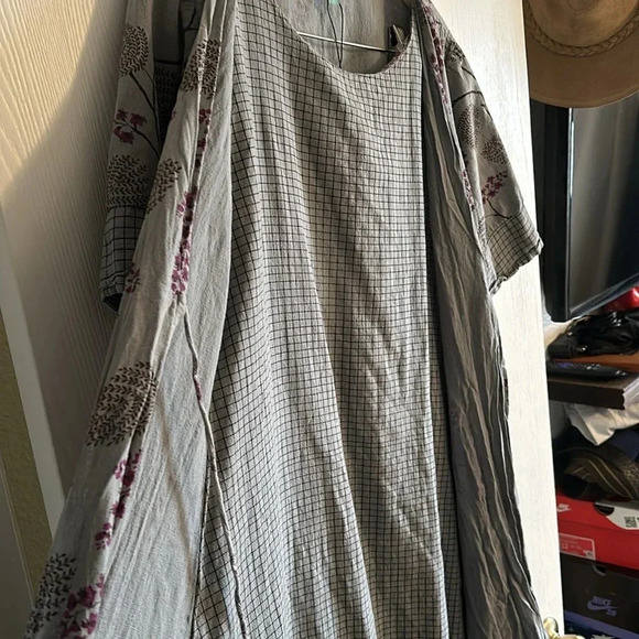 Fanasya mock wrap dress. EUC - Picture 7 of 10